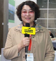 佳洋地板副總經(jīng)理?xiàng)顬I慧