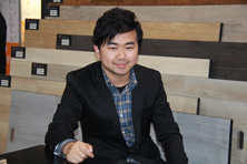 歐運(yùn)地板總經(jīng)理展偉